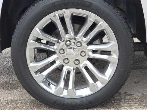 Used 2018 Cadillac Escalade Premium Luxury w/ LPO, Radiant Package image 9