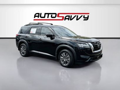 Used 2025 Nissan Pathfinder SV w/ SV Premium Package