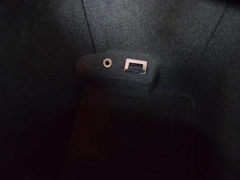 Used 2011 Volvo V50 T5 image 58