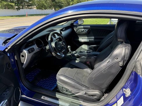 Used 2016 Ford Mustang Premium RWD image 14
