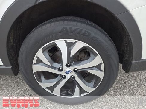 Used 2022 Subaru Outback Touring AWD/4WD image 26