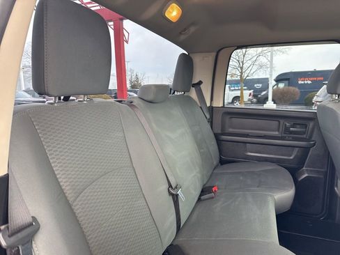 Used 2017 RAM 1500 Express image 24