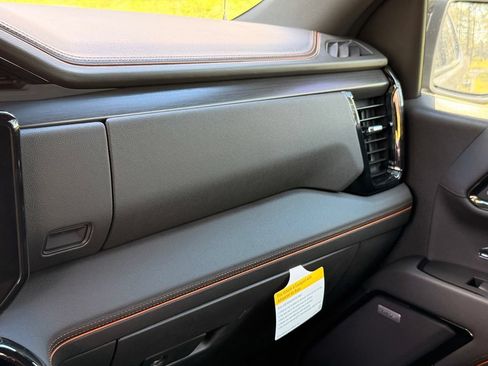 New 2026 GMC Sierra 1500 AT4 w/ AT4 Premium Package AWD/4WD image 22