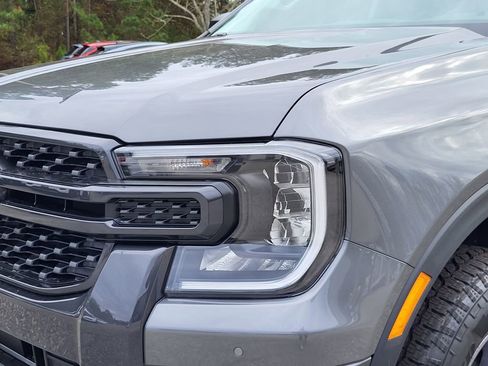 New 2025 Ford Ranger XLT w/ Equipment Group 301A High image 9