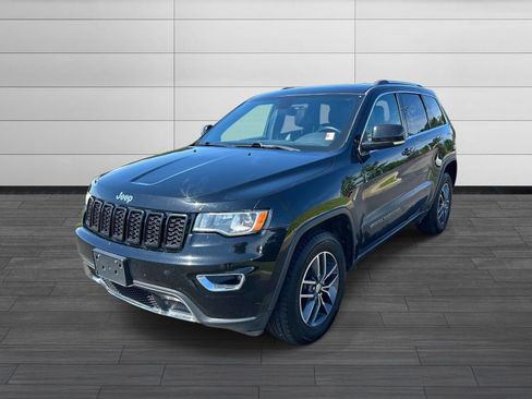 Used 2017 Jeep Grand Cherokee Limited AWD/4WD image 7