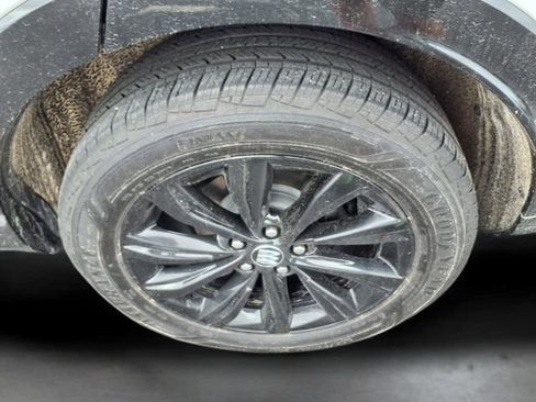 Used 2025 Buick Envista Sport Touring w/ Convenience I Package FWD image 9