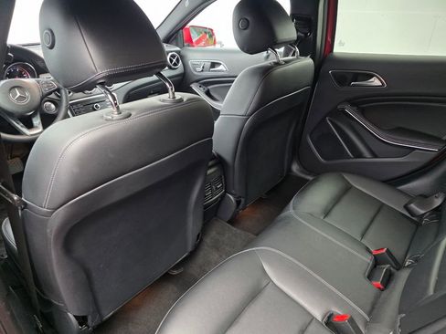 Used 2020 Mercedes-Benz GLA 250 image 14