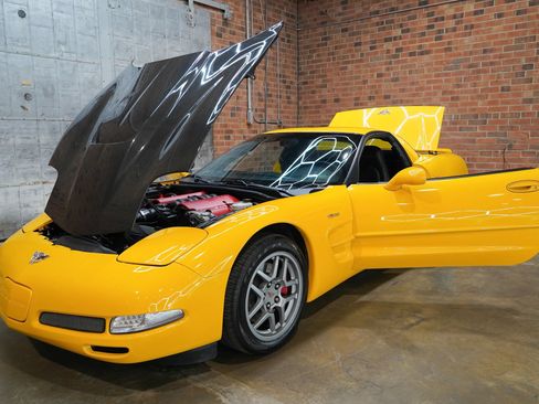 Used 2003 Chevrolet Corvette Z06 w/ Memory Package, 3 Drivers RWD image 25