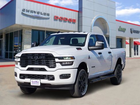 New 2026 RAM 2500 Big Horn AWD/4WD image 2