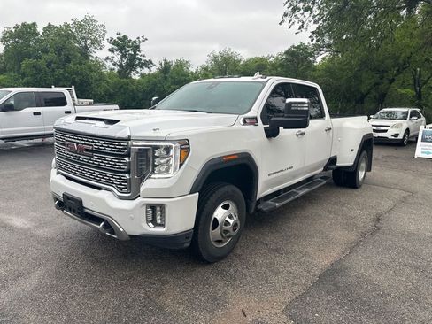 Used 2021 GMC Sierra 3500 Denali w/ Denali Ultimate Package AWD/4WD image 2