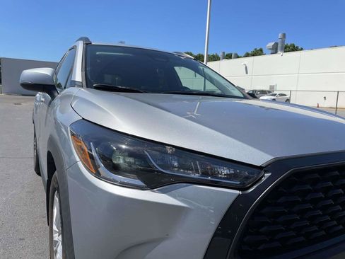 Used 2023 Toyota Corolla Cross LE FWD image 5