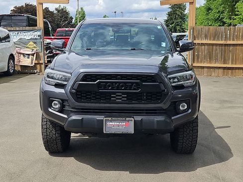 Used 2021 Toyota Tacoma TRD Off-Road w/ Technology Package AWD/4WD image 2