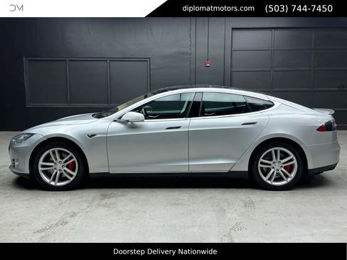 Used 2014 Tesla Model S image 4