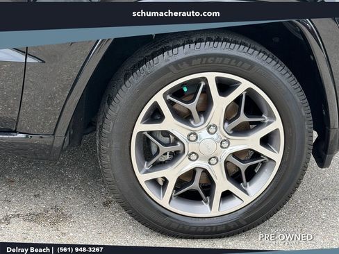 Certified 2020 Jeep Grand Cherokee Overland AWD/4WD image 9