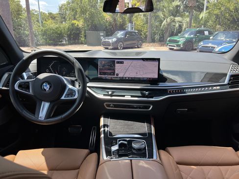 Used 2025 BMW X5 sDrive40i w/ M Sport Package RWD image 29