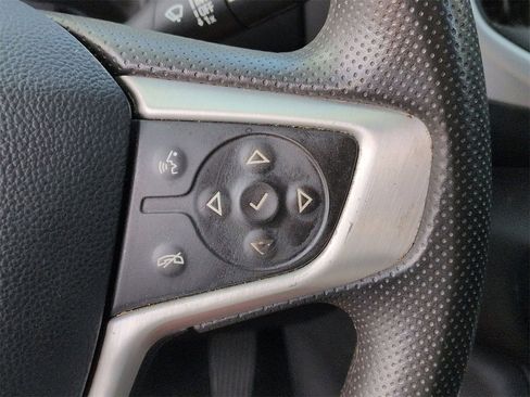 Used 2022 GMC Terrain SLE w/ Driver Convenience Package image 11