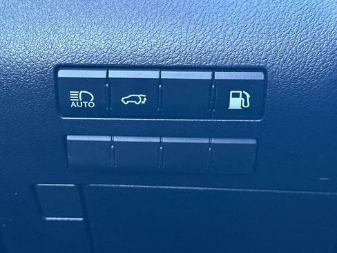 Used 2019 Lexus RX 450h AWD image 37