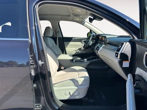 Used 2023 Kia Sorento SX Prestige w/ Panoramic Sunroof Package AWD/4WD image 15