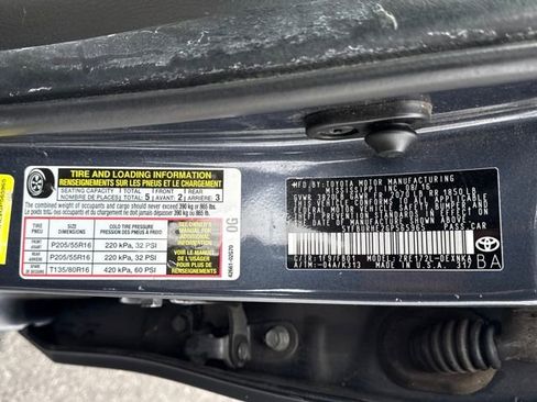 Used 2016 Toyota Corolla LE image 30