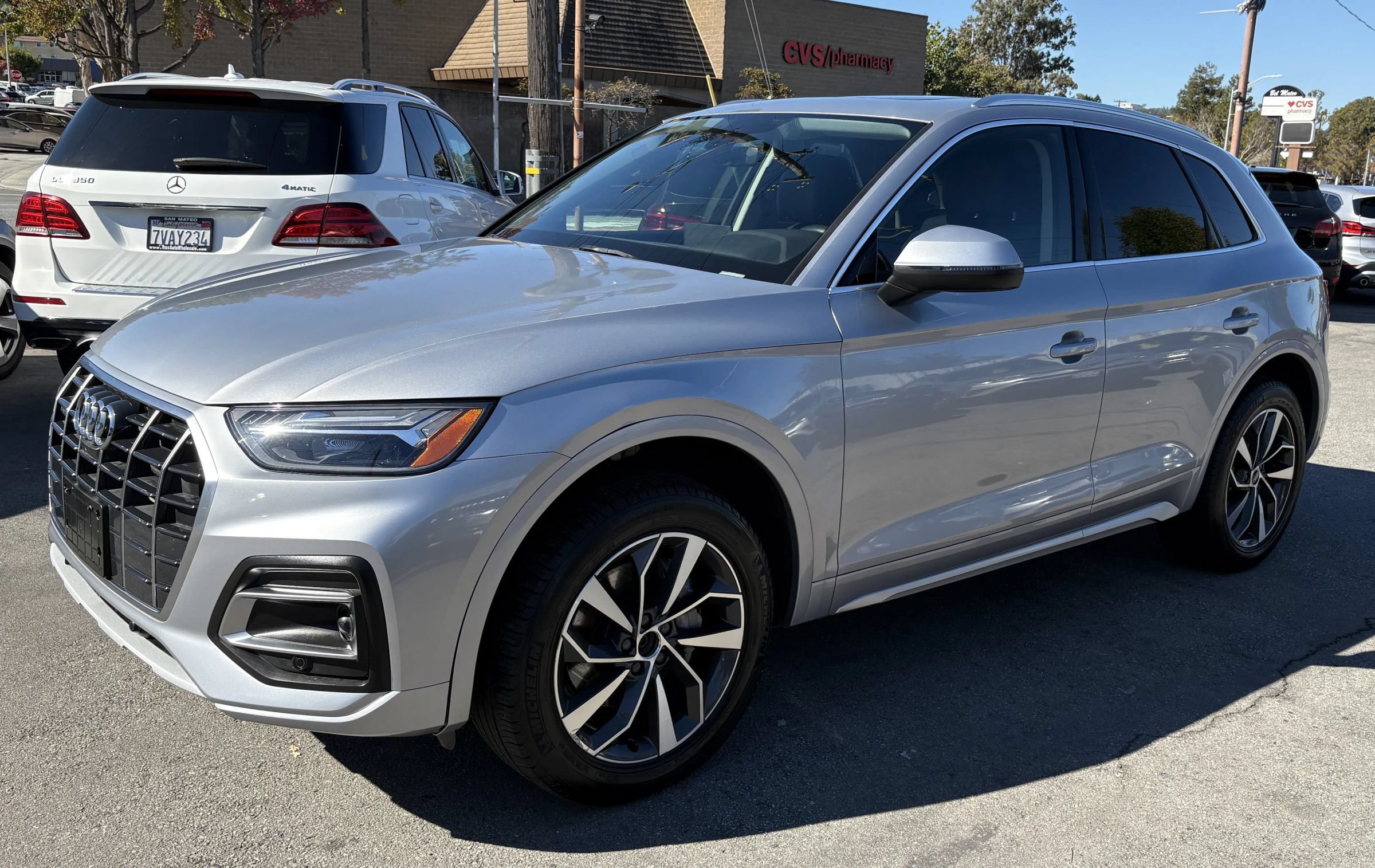 Used 2021 Audi Q5 2.0T Premium Plus w/ Premium Plus Package AWD/4WD image 3