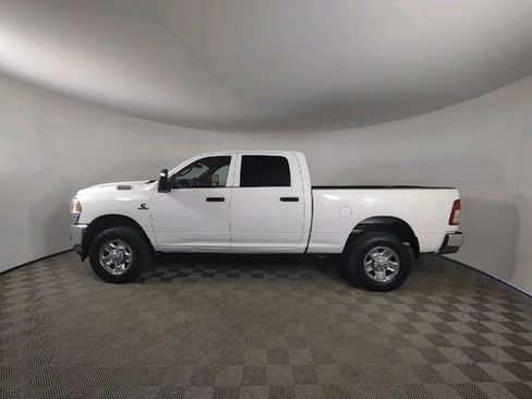 Used 2024 RAM 2500 Tradesman w/ Chrome Appearance Group AWD/4WD image 6