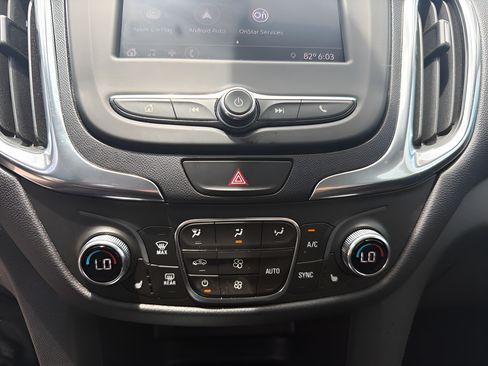 Used 2021 Chevrolet Equinox LT FWD image 40