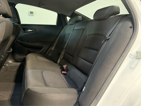 Used 2020 Chevrolet Malibu LT FWD image 14