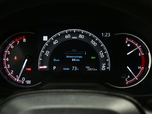Used 2025 Toyota RAV4 XLE AWD/4WD image 24