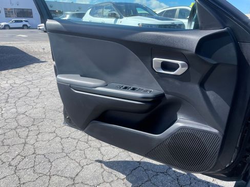 Used 2025 Kia K4 LXS image 18