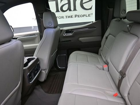 Used 2022 Chevrolet Silverado 1500 LTZ w/ LTZ Premium Package image 22