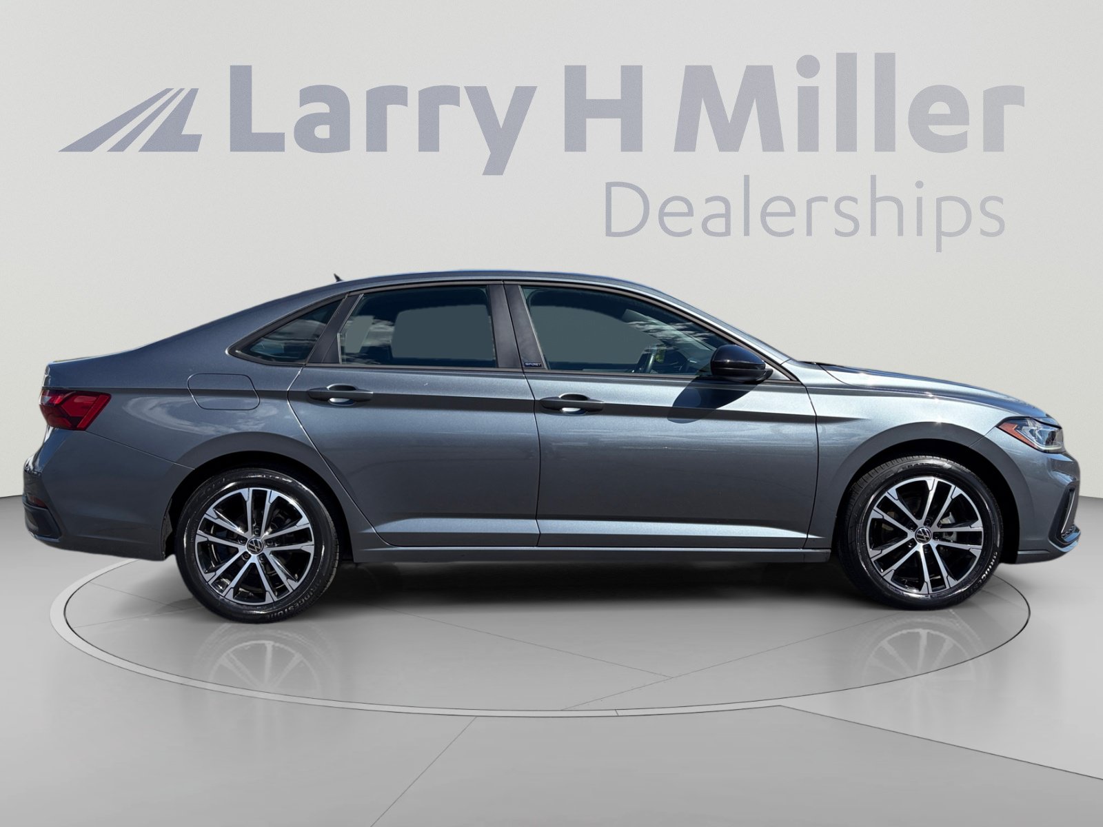 Used 2025 Volkswagen Jetta Sport FWD image 6