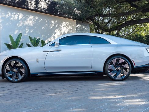 Used 2024 Rolls-Royce Spectre w/ Spectre Launch Package AWD/4WD image 49