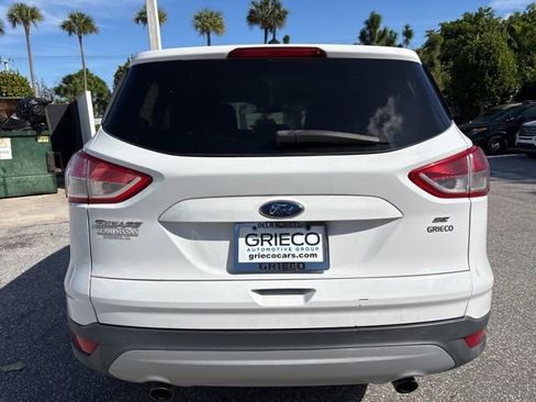 Used 2016 Ford Escape SE image 3