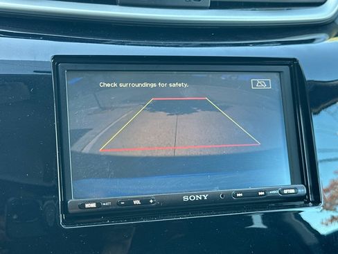 Used 2016 Nissan Murano SV AWD/4WD image 18