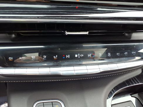 Certified 2021 Cadillac Escalade Sport image 33