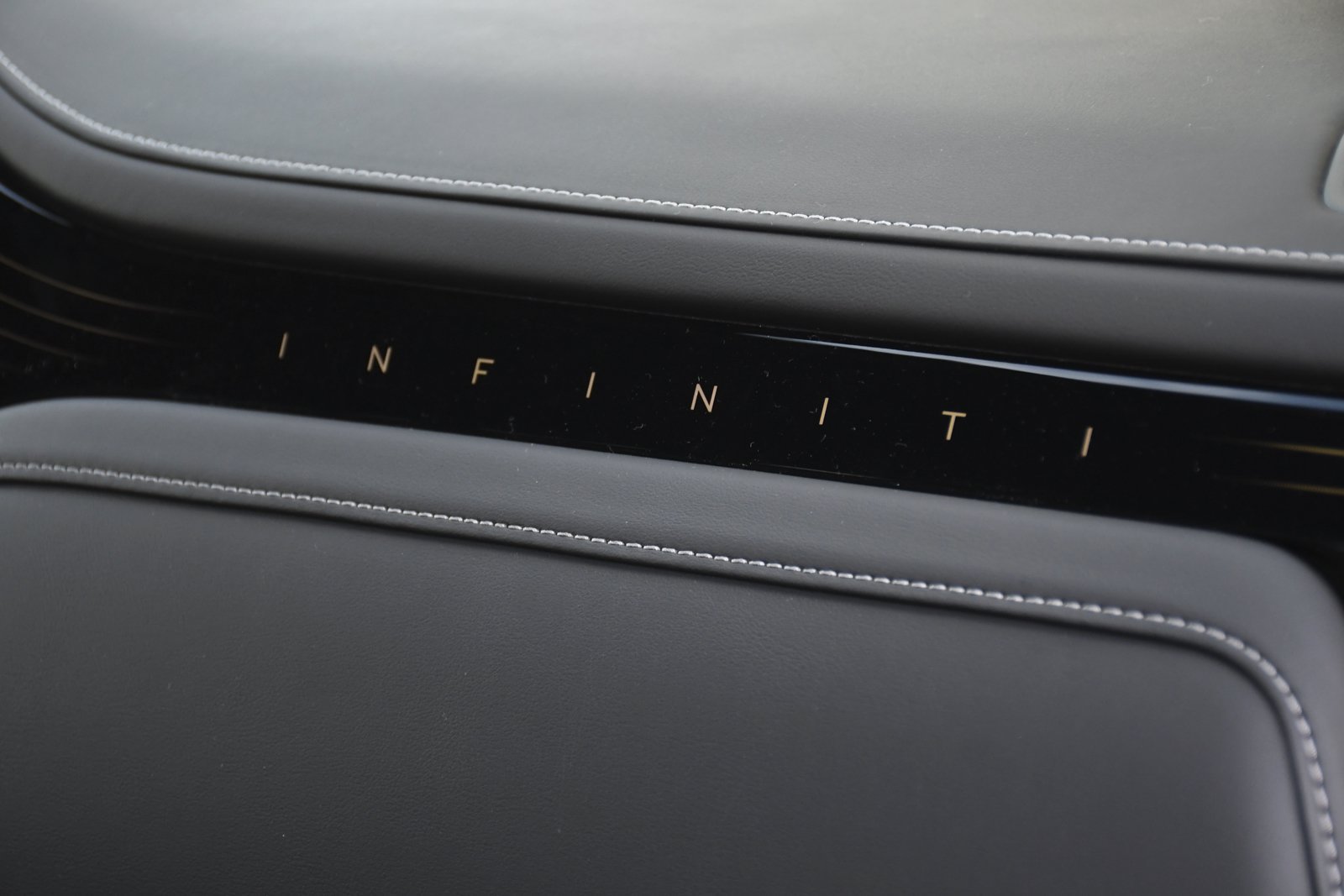 New 2026 INFINITI QX80 Autograph w/ Premium Cargo Package AWD/4WD image 40