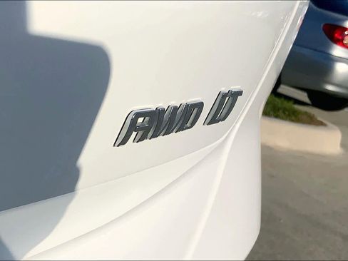 Used 2023 Chevrolet Equinox LT w/ LPO, Floor Liner Package image 9