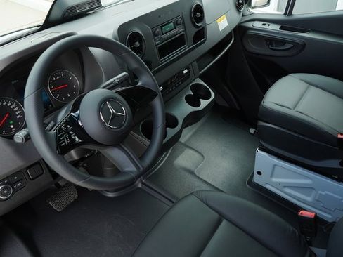 New 2025 Mercedes-Benz Sprinter 2500 image 2