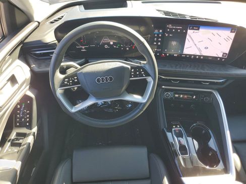 Used 2025 Audi Q5 Premium Plus w/ Premium Plus image 12