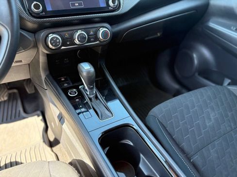 Used 2024 Nissan Kicks SV FWD image 21