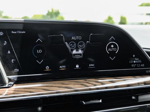 Used 2023 Cadillac Escalade Sport Platinum AWD/4WD image 74