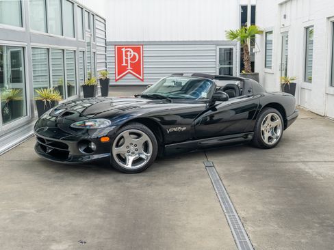 Used 2000 Dodge Viper RT/10 RWD image 2