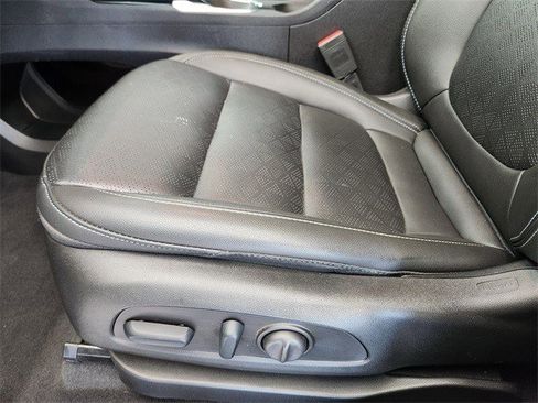 Used 2023 Chevrolet Bolt LT w/ Infotainment Package image 12