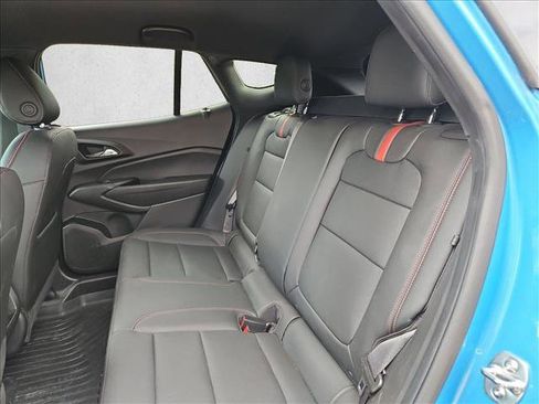 Used 2025 Chevrolet Trax RS w/ Driver Confidence Package image 11