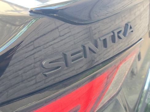 Used 2023 Nissan Sentra SR w/ Midnight Edition Package FWD image 10
