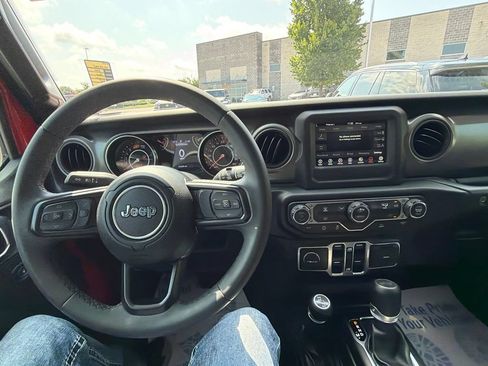 Used 2023 Jeep Wrangler Unlimited Sport AWD/4WD image 20