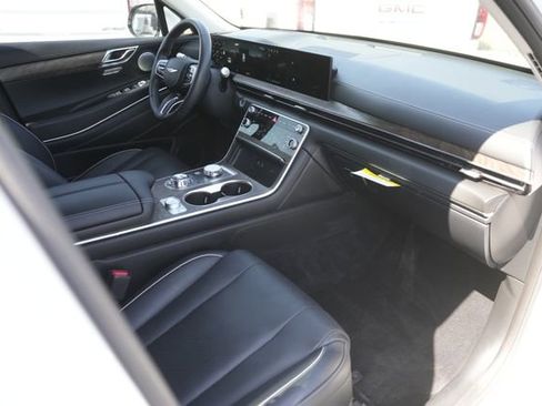 Used 2025 Genesis GV80 2.5T Prestige AWD/4WD image 18