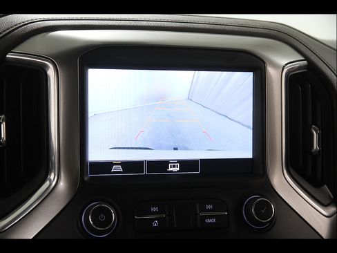 Certified 2021 Chevrolet Silverado 1500 LT w/ Convenience Package II AWD/4WD image 15