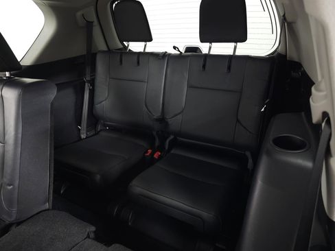 Used 2018 Lexus GX 460 Premium w/ Premium Package image 31