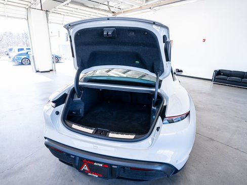 Used 2021 Porsche Taycan 4S image 53